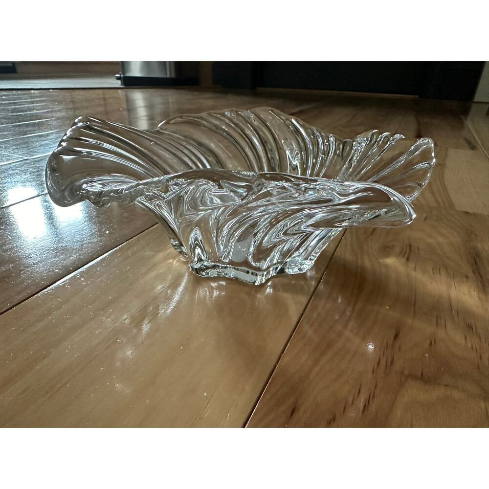 Mikasa Belle Epoque Crystal Centerpiece Bowl Candy Dish Swirl Wave 7" With Box - Picture 2 of 6